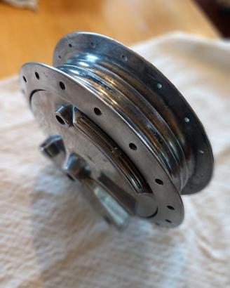 Mozzo originale posteriore  Ducati Scrambler 450