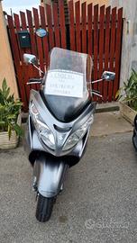 Scooter Suzuky-Burgman 400 