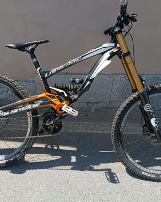 lapierre dh team