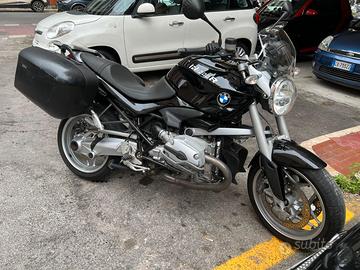BMW R1200R 2007 - 42.000 Km - 4.300 € con bauletti