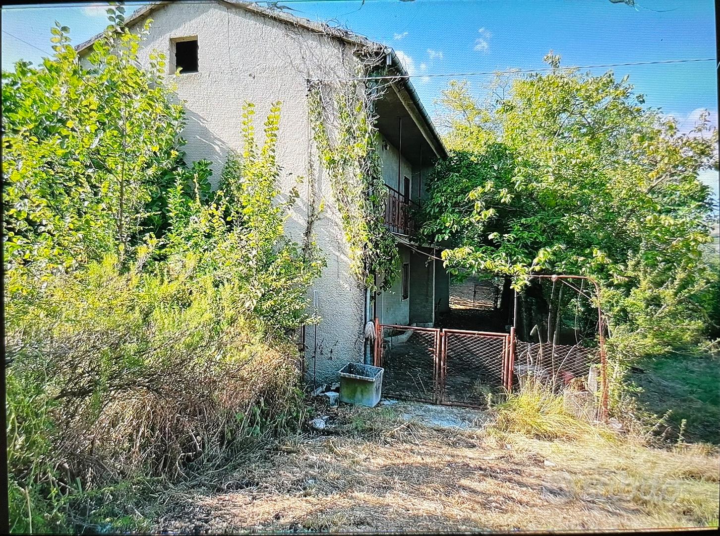 Casale rustico in aperta campagna - Vista 3