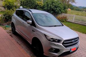 FORD KUGA ST LINE