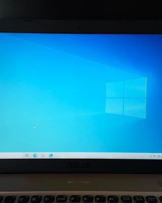 Notebook Asus i5 funzionante senza batteria