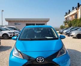 Toyota Aygo 1.0 VVT-i 69 CV 5 porte x-cool TSS