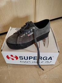 Superga donna in camoscio 
