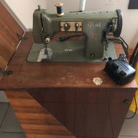 MACCHINA DA CUCIRE CON MOBILE