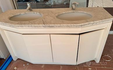Mobile a doppio lavabo integrato