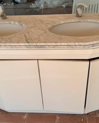 Mobile a doppio lavabo integrato