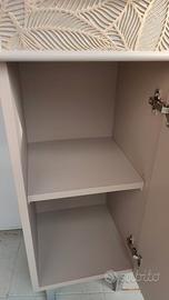 Mobiletto per bagno.