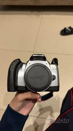 Canon eos 3000V con obiettivo