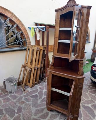 Vetrina angolare in legno 