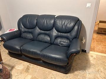 divano blu classico vintage
