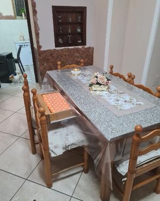 tavolo da cucina in legno massiccio fatta fare  da