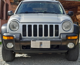 Jeep Cherokee kj 2500crd sport