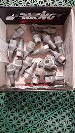 dadi ruote dacia duster