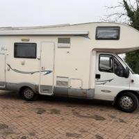Camper mansardato
