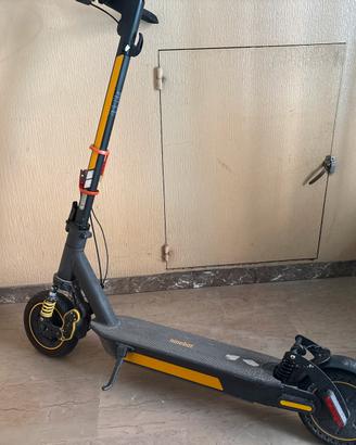 Monopattino Ninebot G30 max