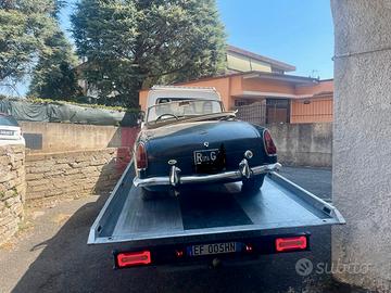 Automobile MG b gt epoca