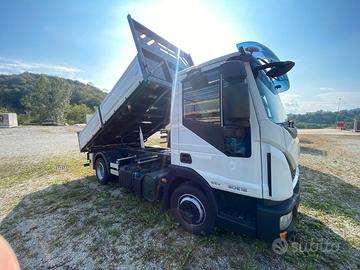 Iveco 75E18 cassone ribaltabile