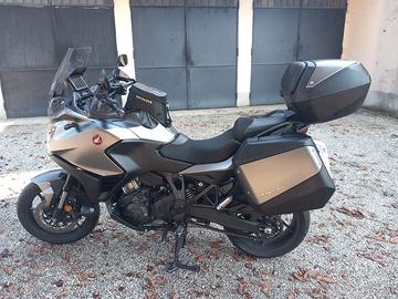 HONDA NT1100  dct travel edition