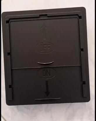 Porta tessere sotto bracciolo Tesla Model Y