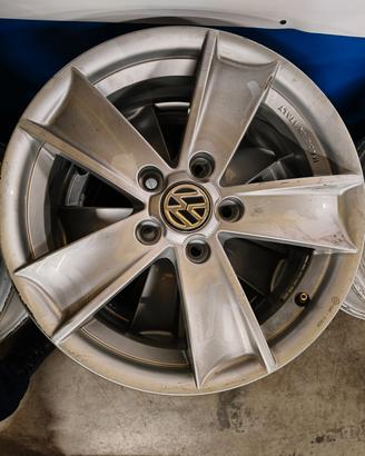 4 CERCHI IN LEGA 16 POLLICI AUDI VW SKODA