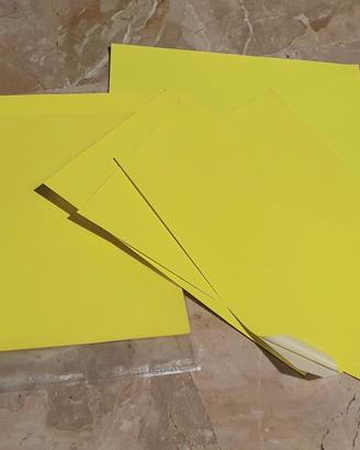 fogli A4 adesivi giallo fluo. A4 adhesive paper.