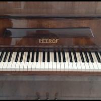 pianoforte verticale petrof 