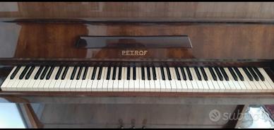 pianoforte verticale petrof 