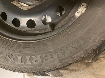 Gomme invernali con cerchi 165/70 R14