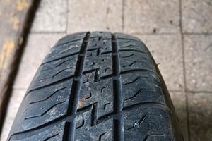 ruotino da 16 con accessori per lo smontaggio