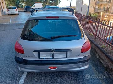 Peugeot 206 perfettamente funzionante.