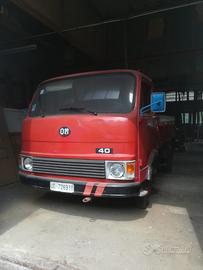 Camion fiat om40
