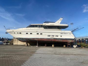 Imbarcazione d'epoca da refittare