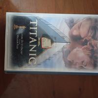 VHS--TITANIC
VHS