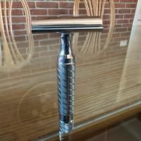 Rasoio di sicurezza Timeless Slim in acciaio