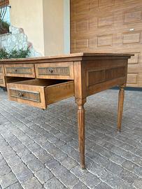 Scrivania stile liberty