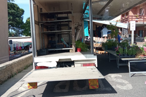 Camion negozio patente B