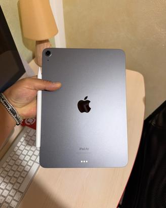 iPad Air 5ª Generazione 64 GB Wi-Fi