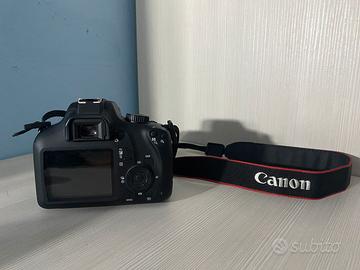 Canon Eos 4000D +obbiettivo EF-S 18-55 mm DC III