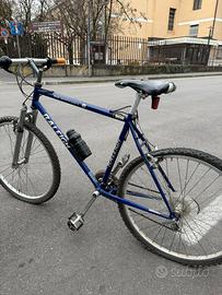 Bici blu