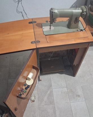 macchina da cucire vintage