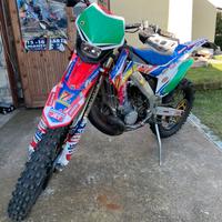 Plastiche e grafiche Restyling Cr 125 e 250 leggi