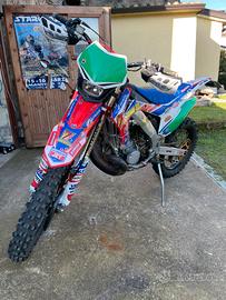 Plastiche e grafiche Restyling Cr 125 e 250 leggi