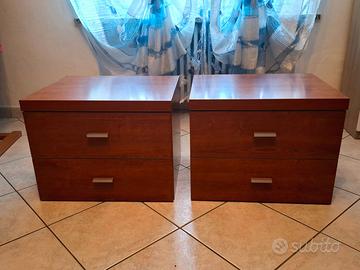Comodini in legno color ciliegio n. 2