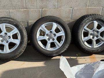 Cerchi in lega Audi 16" con gomme termiche
