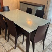 Tavolo con credenza e 6 sedie Calligaris