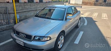 Audi a4 b5 1998  1800 benzina
