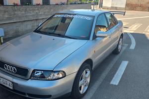 Audi a4 b5 1998  1800 benzina