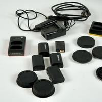 4 batterie Canon LP-E6N + accessori vari
